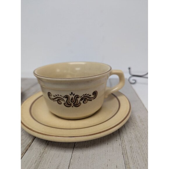 Pfaltzgraff Village Tan Set of 2 Cups and Saucer Plates USA - Picture 3 of 11